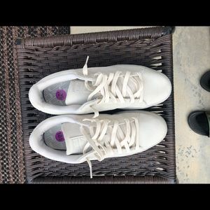 Creme pumas